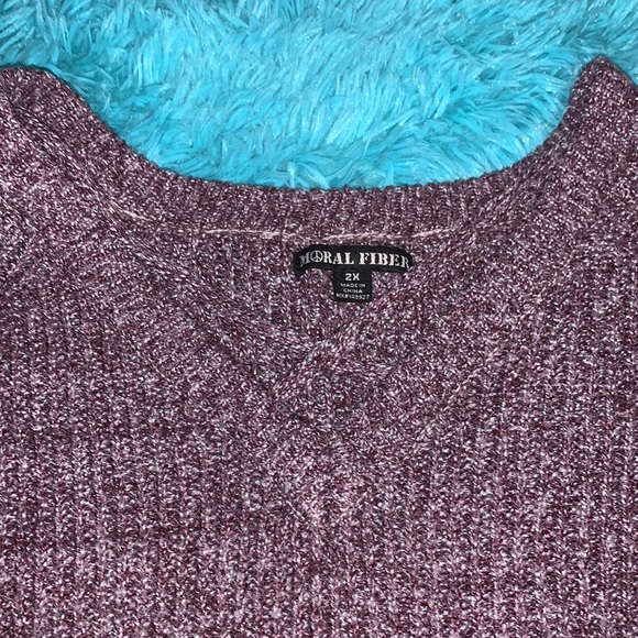 Ladder sleeve cold shoulder sweater - Picture 3 of 4